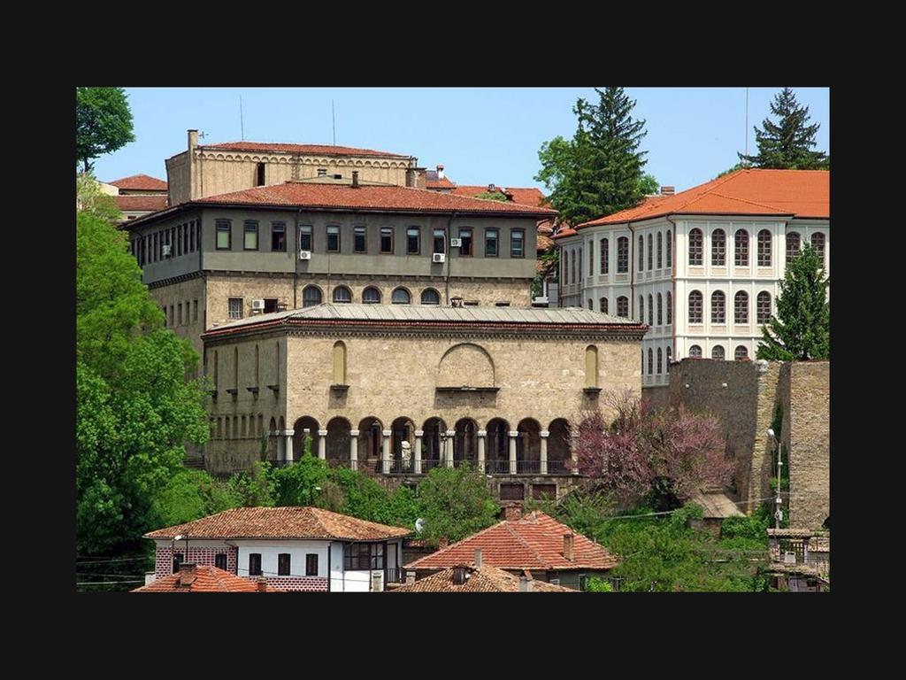 The Red Konak Villa Veliko Tărnovo Exteriör bild